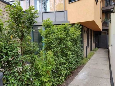 Moderne möblierte 2-Zimmer-Neubauwohnung mit Terrasse in Pempelfort