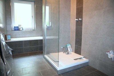 Zwischen Delme Klinikum und Innenstadt! Traumhafte 3-Zimmer-Wohnung mit Einbauküche und 2 Balkonen!