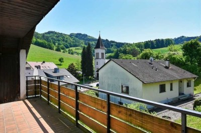 Bezugsfreies 3-Familienhaus in zentraler Hanglage