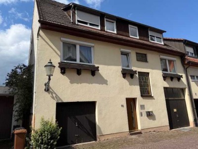 Zweifamilienhaus am Rande der Altstadt mit toller Aussicht!