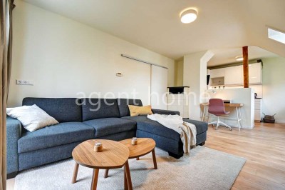 MÖBLIERT - PURISTISCH UND GEMÜTLICH - Schicke Wohnung mit Balkon