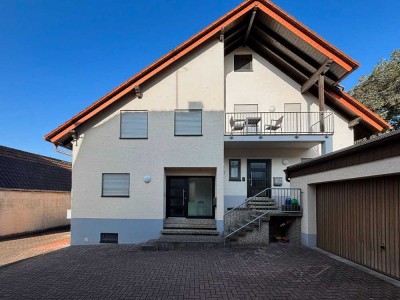Steinwenden - DHH, 4 ZKB, EBK, 2 Bäder, Terrasse, Garten, Garage, Kamin