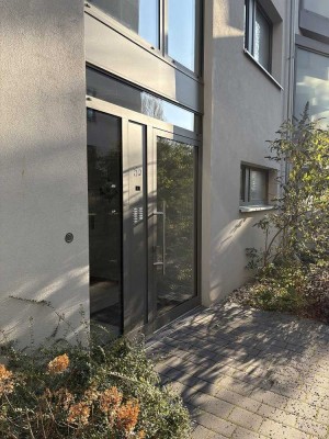 Neubau - ruhige 4 Zimmer-Wohnung - Niederschönhausen