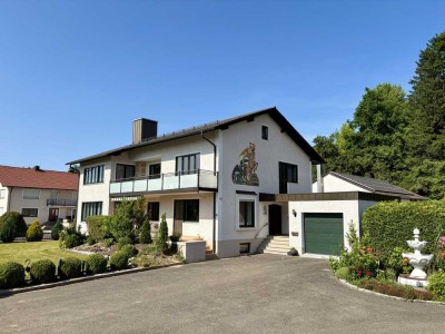 Geräumiges 8-Zimmer-Einfamilienhaus mit EBK in Aiglsbach