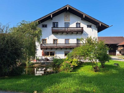 Ehemaliger Bauernhof Nähe Wasserburg am Inn, renovierungsbedürftig, vielseitig nutzbar, Nähe B 304
