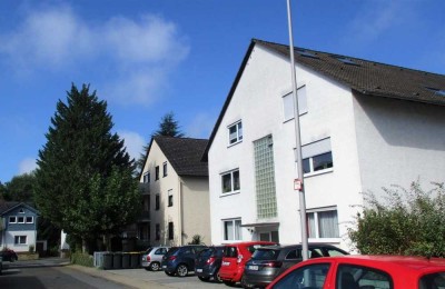 Neuwertige, ruhige 2-Zi.-Whg. mit Einbauküche in Nauheim