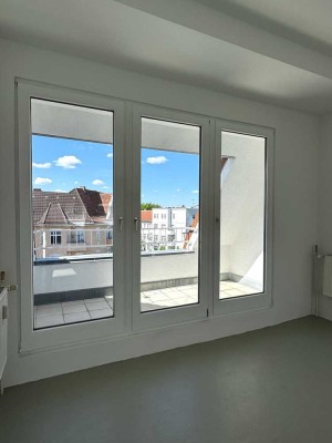 SCHÖNE WOHNUNG - Dachgeschoss - großer Bakon - Südwestblick