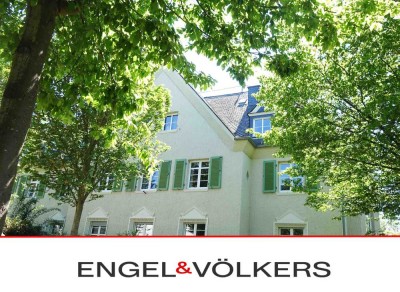 Großzügige Altbauwohnung mit Charme