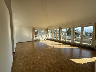 Helle Penthousewohnung im Zentrum von Wyhlen