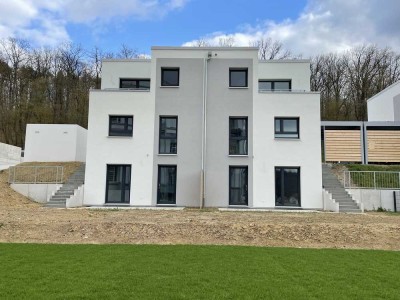 Preiswerte 4,5-Zimmer-Doppelhaushälfte mit gehobener Innenausstattung in Maulbronn