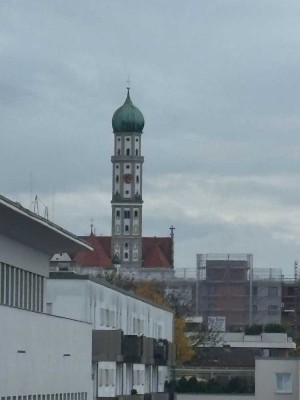 Exklusive, großzügige 3,5-Zimmer-Wohnung mit Blick auf St. Ulrich im Textilviertel von Augsburg