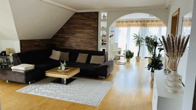Attraktive 4,5-Zimmer-DG-Wohnung mit gehobener Innenausstattung mit Balkon in Tauberbischofsheim
