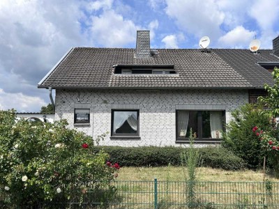 Ihr neues Zuhause!

Doppelhaushälfte mit viel Platz, Potenzial und Lebensqualität!