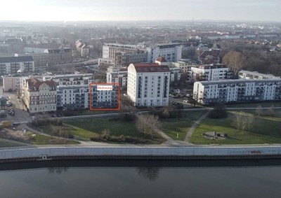 Modernisierte bezugsfertige Wohnung mit Blick auf Elbe, Stadtpark und Dom