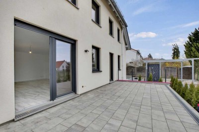 Haushälfte im Erstbezug I sofort verfügbar I hochwertige Ausstattung I Terrasse & Garten