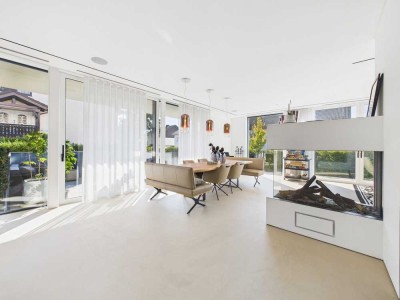 Einzigartig leben im Architektenhaus mit Rooftop-Spa und modernster Technik !