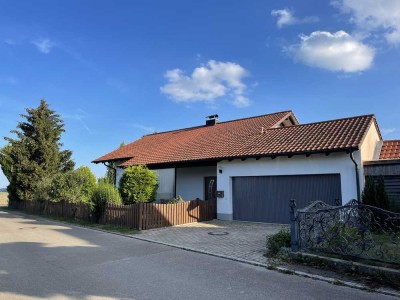 Großzügiges Einfamilienhaus mit Pool, Wintergarten, Klimaanlage und großen Garten in Obermauerbach