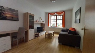 ** 3 Raum Wohnung im EG mit Balkon - möbliert **