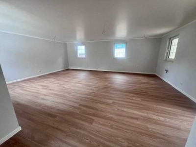 Erstbezug mit Balkon: Freundliche 3-Zimmer-Wohnung mit gehobener Innenausstattung in Jülich