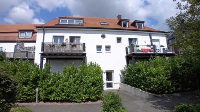 Gemütlich 2-Zimmer-Dachgeschoss-Wohnung mit Balkon