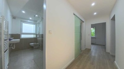 PROVISIONSFREI - Top-sanierte 3-Zimmer-Wohnung mit zusätzlichem Mansardenzimmer und Terrasse
