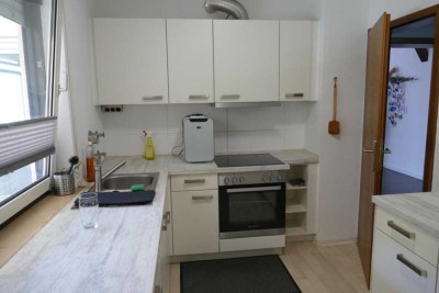 Moderne 3-Zi.-Whg. mit neuem Bad, EBK, sonnigem Balkon und Einzelgarage - sofort frei!