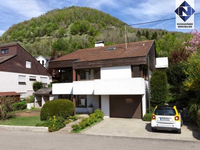 Familienparadies - Einfamilienhaus mit Einliegerwohnung, Wintergarten und großem Garten