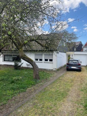 Günstiges, gepflegtes 5-Raum-Einfamilienhaus mit EBK in Haan