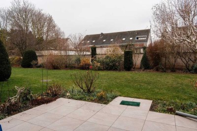 2-Zimmer-Erdgeschosswohnung mit Terrasse & Garten – sofort bezugsfrei