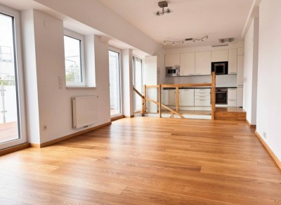 Stadtflair ON TOP - traumhafte Dachgeschoßmaisonette mit Terrasse in Mariahilf!