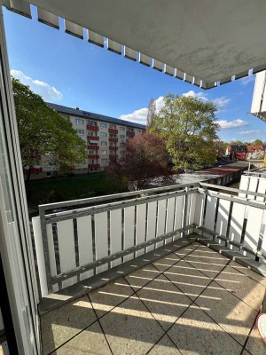 Perfekte 1 ZW mit EBK, Wintergarten+Balkon+Stellplatz!