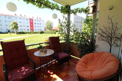 Pfiffige, gepflegte 3-Zimmer-Erdgeschoß-Wohnung mit gemütlichem Balkon und Einbauküche in Landau