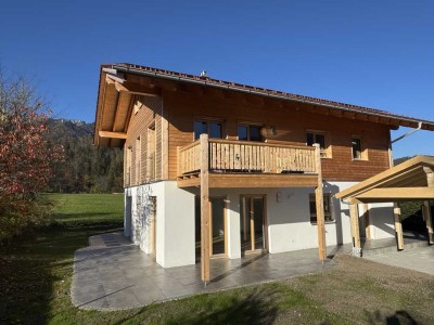 Neue Garten-Wohnung bis 3,5 Zimmer am Naturrand im Passivhaus mit Carport