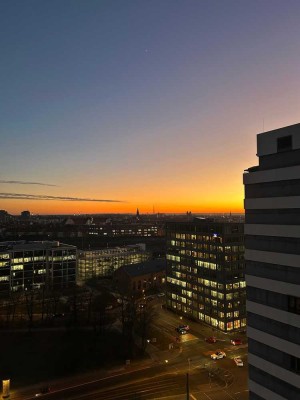 Wohnen mit Panorama: Dachterrassen-Penthousewohnung in Nürnberg-Tullnau
