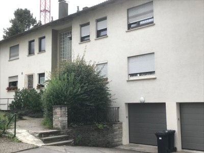 Zwei Eigentumswohnungen zu einem Preis. 3-Zi-Whg. 1. OG , 94 m² + 2-Zi-Whg.DG, 45,93 m²