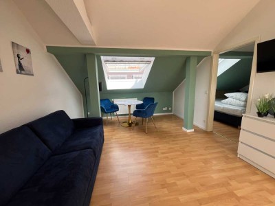 Möblierte 2-Zimmer-Wohnung mit 4 Schlafplätzen & Balkon in Top-Lage