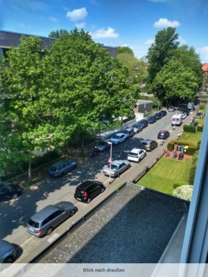 Möblierte 3-Zimmerwohnung Untervermietung 3 ZKB Balkon