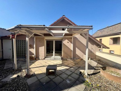 Tolle 1,5 -Zimmerwohnung mit EBK und Dachterrasse in Osthofen!
