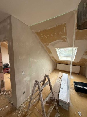 Komplett sanierte 2-Zimmer-Dachgeschosswohnung mit Balkon in Limburg an der Lahn