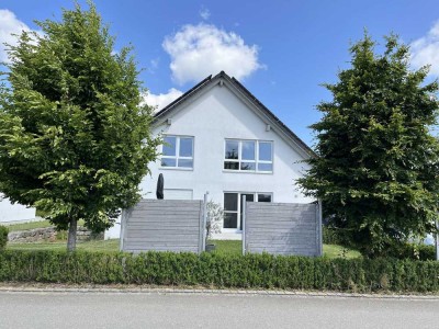 Idyllisch gelegen! 4,5-Zimmer-Dachgeschosswohnung mit herrlicher Dachterrasse