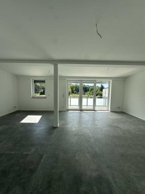 Lichtdurchflutete 5,5 R Maisonette-Wohnung über 2 Etagen mit großem Balkon! + Garage, Stellplatz