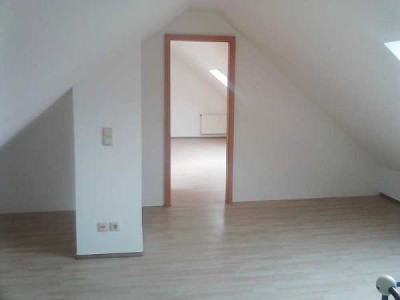 Maisonette : 2 1/2-Raum-Dachgeschoßwohnung