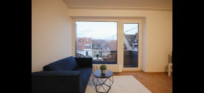 Moderne, neuwertige voll möblierte 1-Zimmer Wohnung, EBK, Balkon, Stellplatz