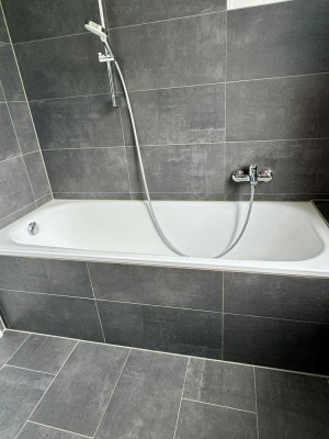 Exklusive, sanierte 3-Zimmer-Wohnung mit gehobener Innenausstattung mit EBK in Halle Westfalen