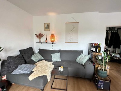 Möbilierte 2-Zimmer Wohnung mit Balkon im 2. OG in Frankfurt Ostend zur Zwischenmiete