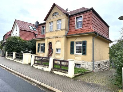 Provisionsfrei f. Käufer:
Zweifamilienhaus mit Aussicht und großem Garten (nicht vermietet)
