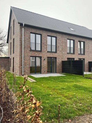 Naturnahes Platzwunder: Reihenendhaus mit fünf Zimmern