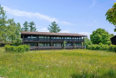 "Maisonette-Traum mit drei Terrassenbalkonen – Natur, Ruhe und Erholung pur im Ferienpark Vorauf"