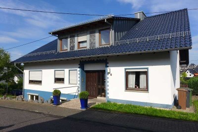 Terrassenwohnung mit Garten und Kamin – barrierefrei