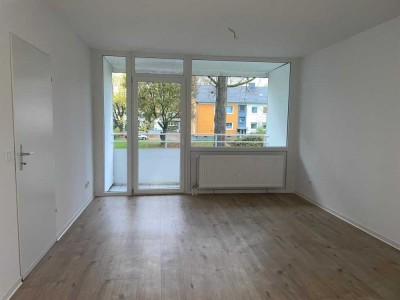 Mit Balkon! Sanierte 3-Zimmer Wohnung